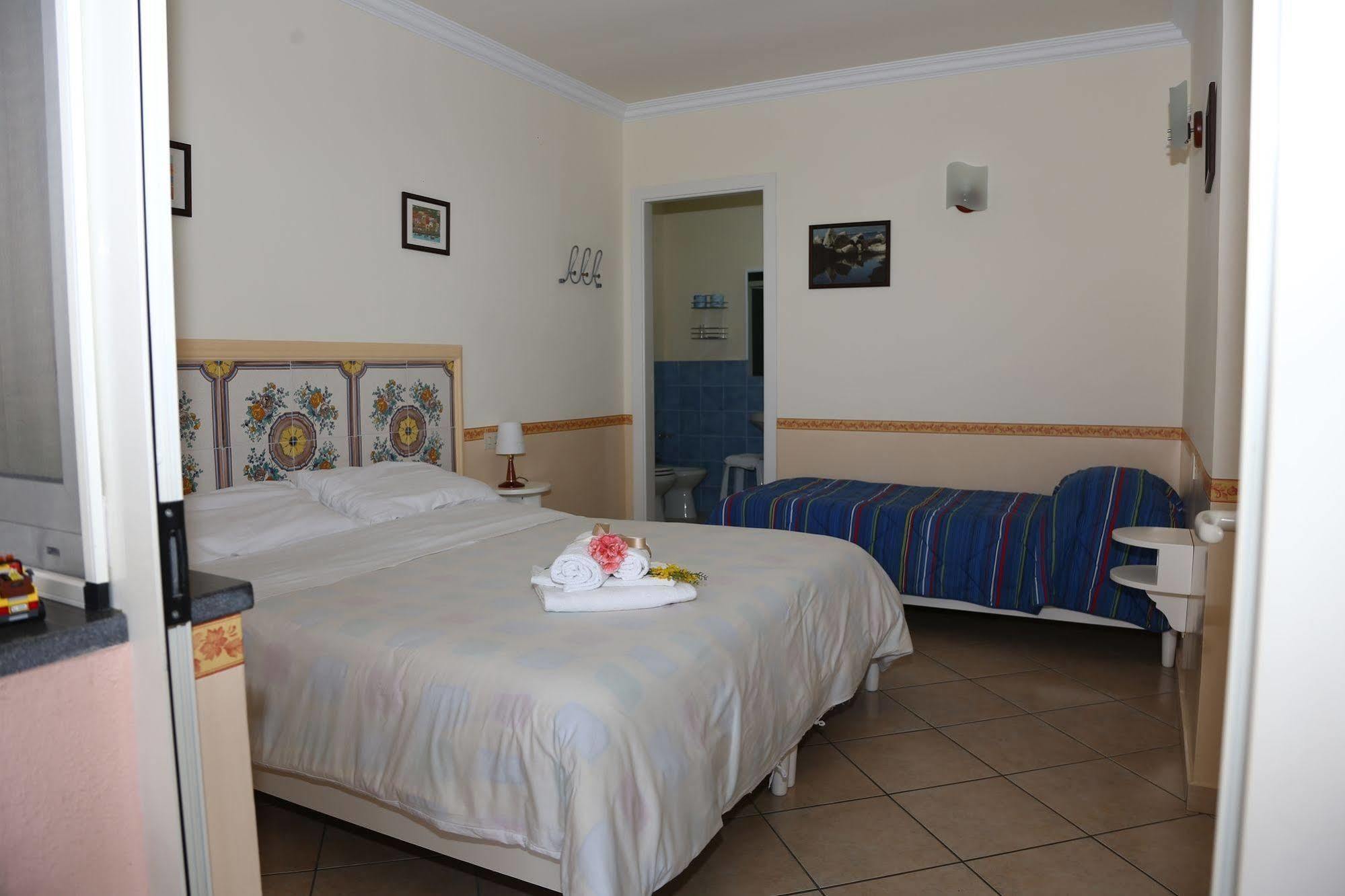 Le Ginestre Di Capri Bb & Holiday House Anacapri  Eksteriør bilde